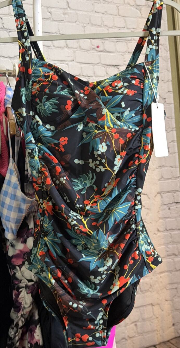 Itxel Botanical One Piece Twist Front Swim Black / Blue Women’s 8